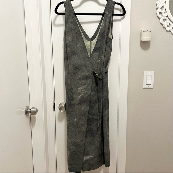 Lululemon LAB Wrap it Up Belted Midi Dress 4 sage green sweat wicking stretch - Picture 3 of 10